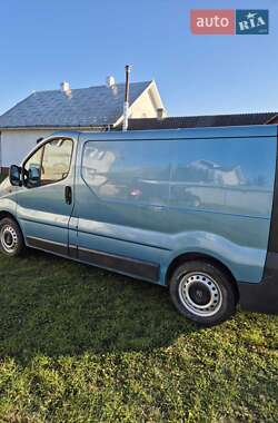 Вантажний фургон Opel Vivaro 2002 в Глибокій