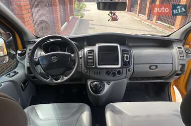 Мінівен Opel Vivaro 2012 в Самборі