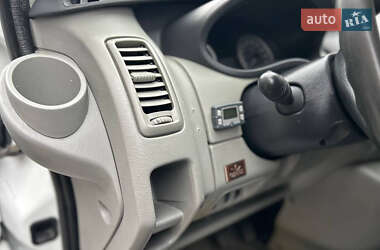 Минивэн Opel Vivaro 2010 в 