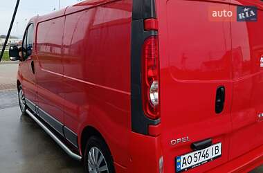 Грузовой фургон Opel Vivaro 2011 в Хусте