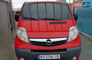 Вантажний фургон Opel Vivaro 2011 в Хусті