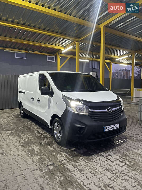 Opel Vivaro 2016