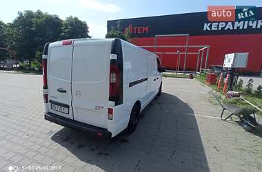 Вантажний фургон Opel Vivaro 2016 в Хмільнику