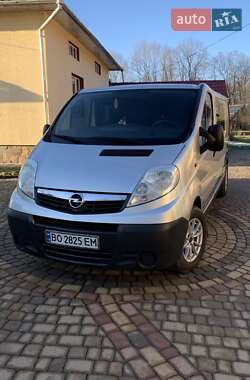 Вантажопасажирський фургон Opel Vivaro 2012 в Коломиї