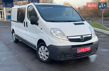 Грузопассажирский фургон Opel Vivaro 2012 в Дубно