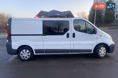 Грузопассажирский фургон Opel Vivaro 2012 в Дубно