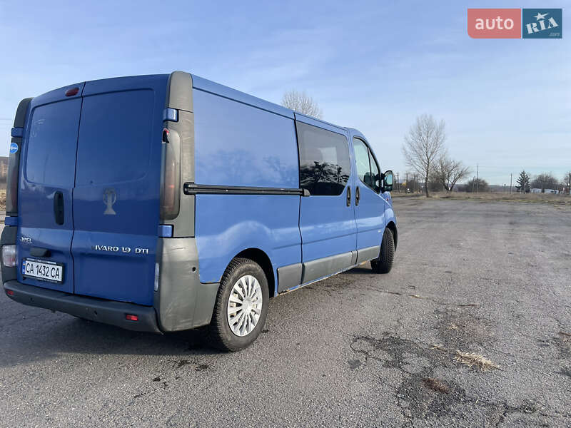 Минивэн Opel Vivaro 2002 в Лысянке