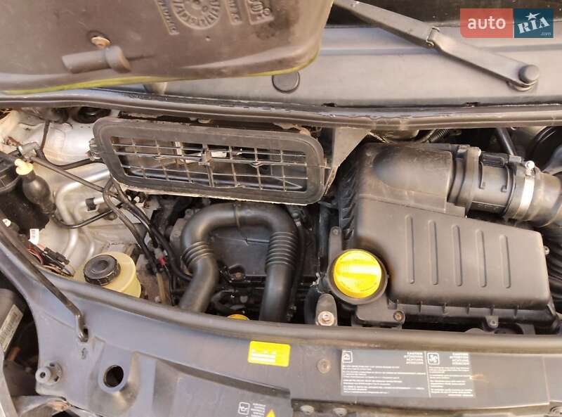 Грузовой фургон Opel Vivaro 2010 в Белой Церкви