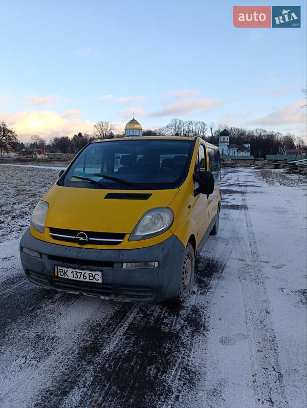 Opel Vivaro 2004