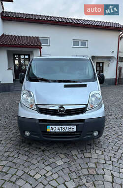 Opel Vivaro 2011