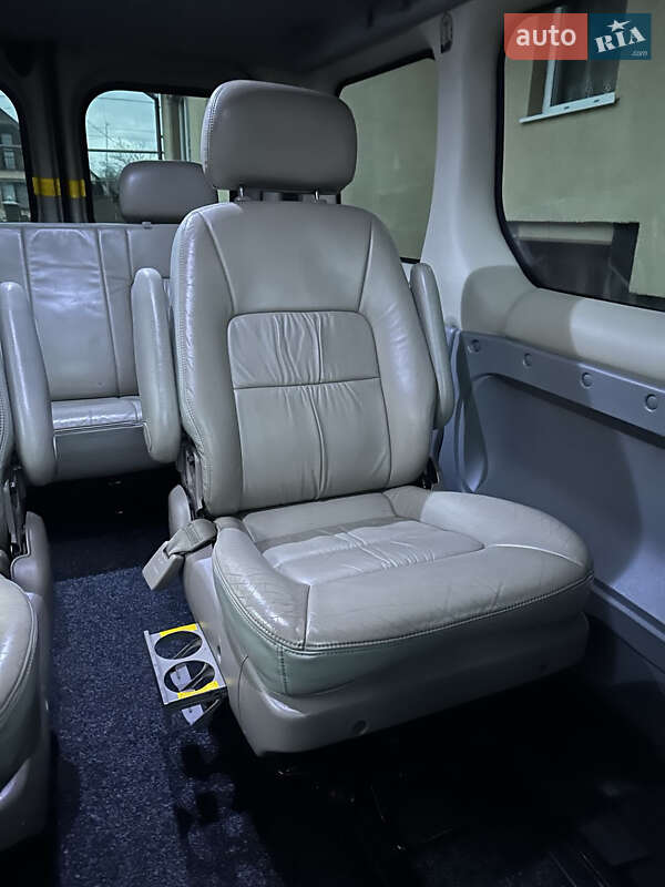 Минивэн Opel Vivaro 2011 в Мукачево