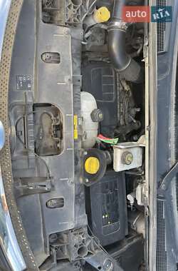 Минивэн Opel Vivaro 2014 в 