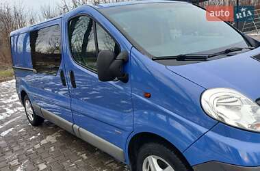 Мінівен Opel Vivaro 2013 в Чернівцях