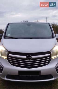 Минивэн Opel Vivaro 2015 в 