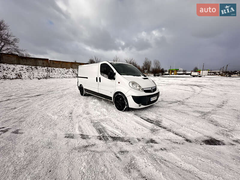 Вантажний фургон Opel Vivaro 2011 в Харкові