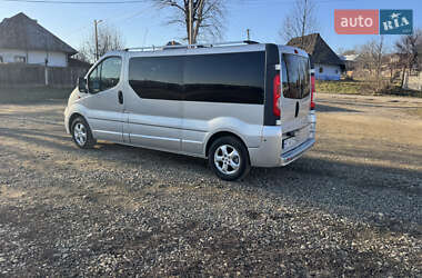 Мінівен Opel Vivaro 2012 в Чернівцях