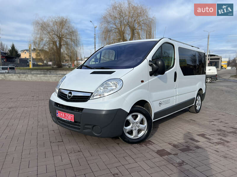 Мінівен Opel Vivaro 2014 в Рівному