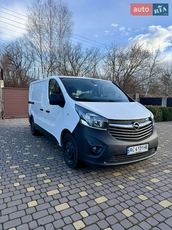 Грузовой фургон Opel Vivaro 2018 в Нововолынске