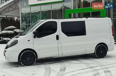 Мінівен Opel Vivaro 2013 в Луцьку