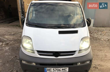 Вантажний фургон Opel Vivaro 2004 в Кам'янському