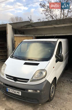 Вантажний фургон Opel Vivaro 2004 в Кам'янському