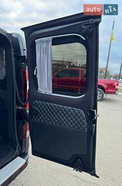 Минивэн Opel Vivaro 2016 в 
