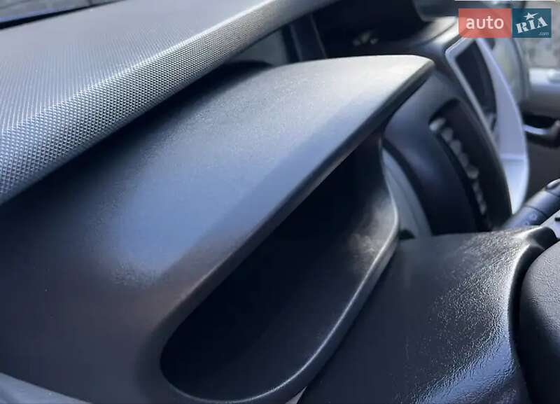 Минивэн Opel Vivaro 2011 в Умани