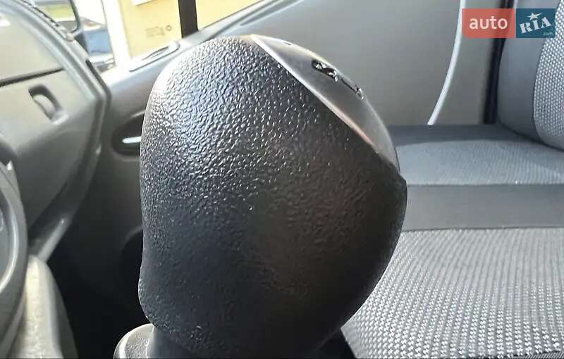 Минивэн Opel Vivaro 2011 в Умани