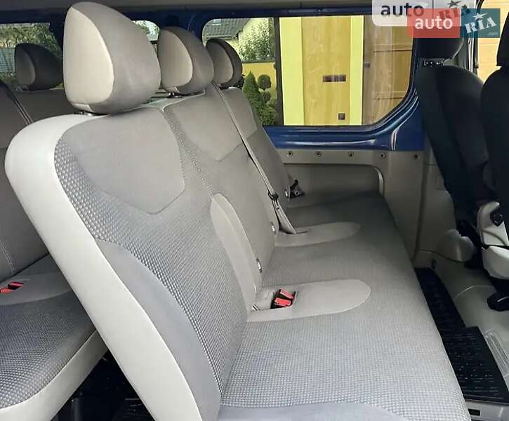 Минивэн Opel Vivaro 2011 в Умани