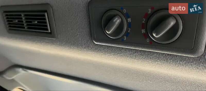 Минивэн Opel Vivaro 2011 в Умани