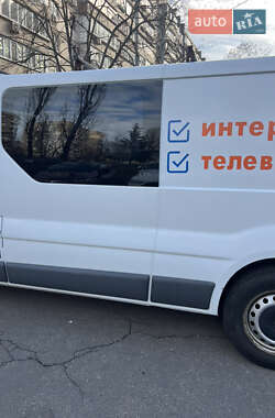 Грузопассажирский фургон Opel Vivaro 2013 в 