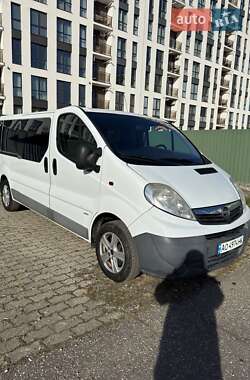 Мінівен Opel Vivaro 2013 в Ужгороді