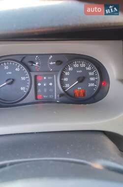Минивэн Opel Vivaro 2004 в 