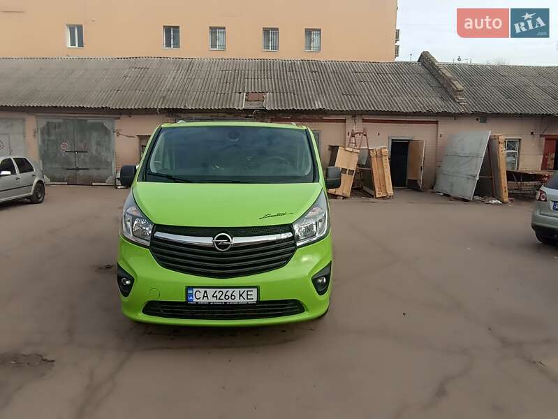 Мінівен Opel Vivaro 2015 в Черкасах