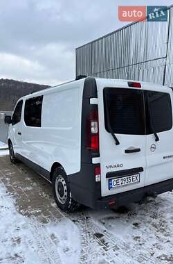 Грузопассажирский фургон Opel Vivaro 2017 в Черновцах