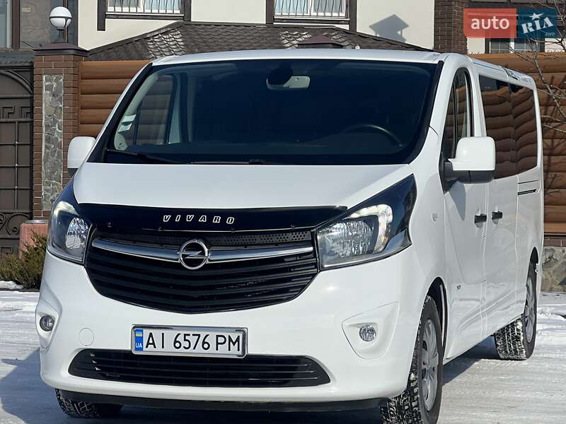 Мінівен Opel Vivaro 2016 в Києві