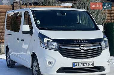 Мінівен Opel Vivaro 2016 в Києві