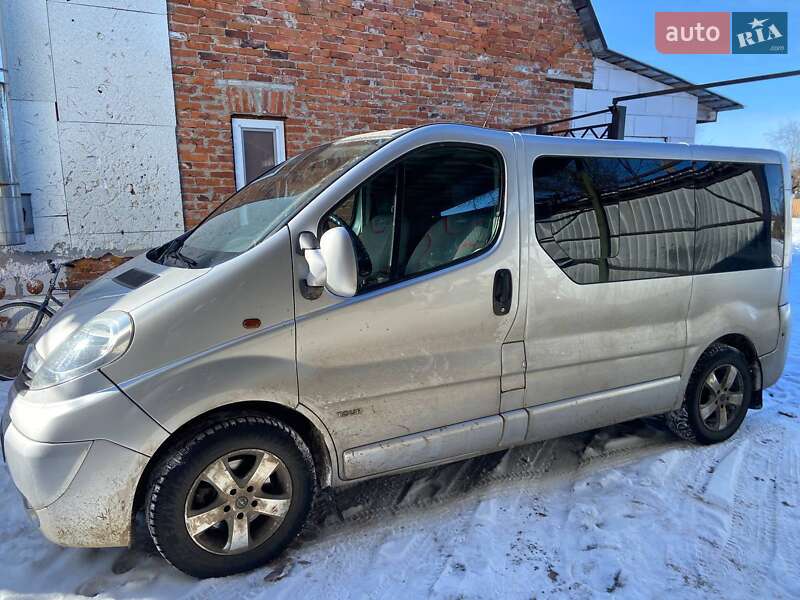 Мінівен Opel Vivaro 2007 в Чернігові