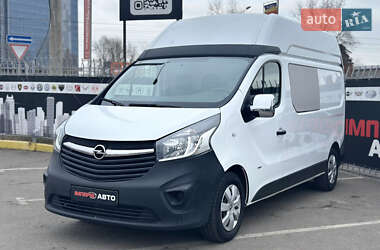 Вантажний фургон Opel Vivaro 2016 в Києві