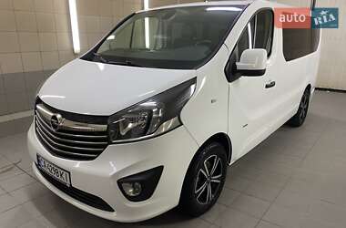 Мінівен Opel Vivaro 2016 в Умані