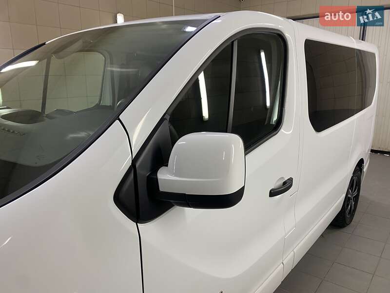 Минивэн Opel Vivaro 2016 в Умани