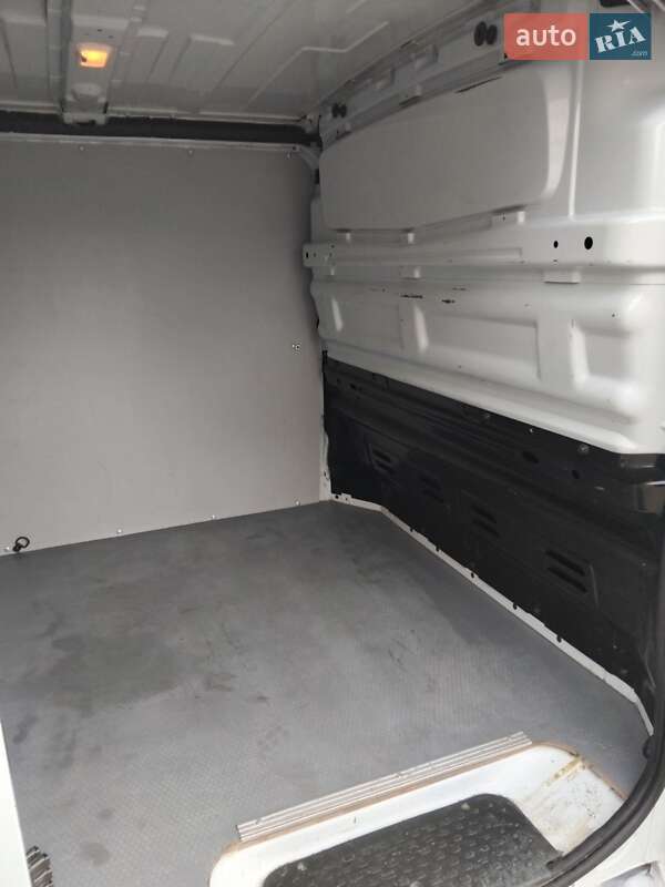 Грузовой фургон Opel Vivaro 2016 в Боярке