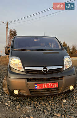 Мінівен Opel Vivaro 2012 в 