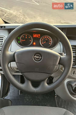 Мінівен Opel Vivaro 2012 в 