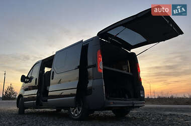 Мінівен Opel Vivaro 2012 в 
