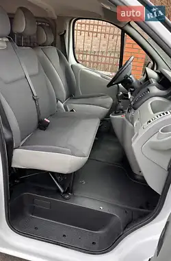 Opel Vivaro 2012