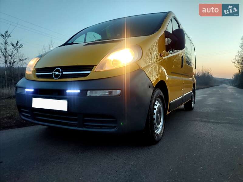 Opel Vivaro 2005