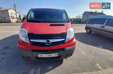 Минивэн Opel Vivaro 2012 в Дубровице