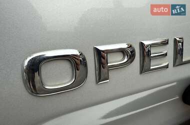 Минивэн Opel Vivaro 2014 в 