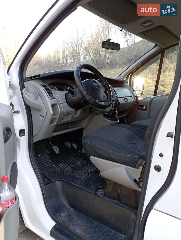 Минивэн Opel Vivaro 2009 в Дунаевцах